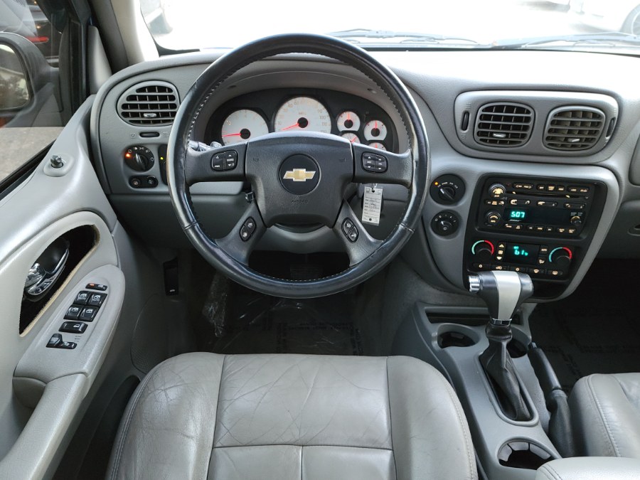 2005 Chevrolet TrailBlazer LT 4WD Leather & Sunroof, available for sale in East Windsor, Connecticut | Toro Auto. East Windsor, Connecticut 2005 Chevrolet TrailBlazer LT 4WD Leather & Sunroof, available for sale in East Windsor, Connecticut | Toro Auto. East Windsor, Connecticut