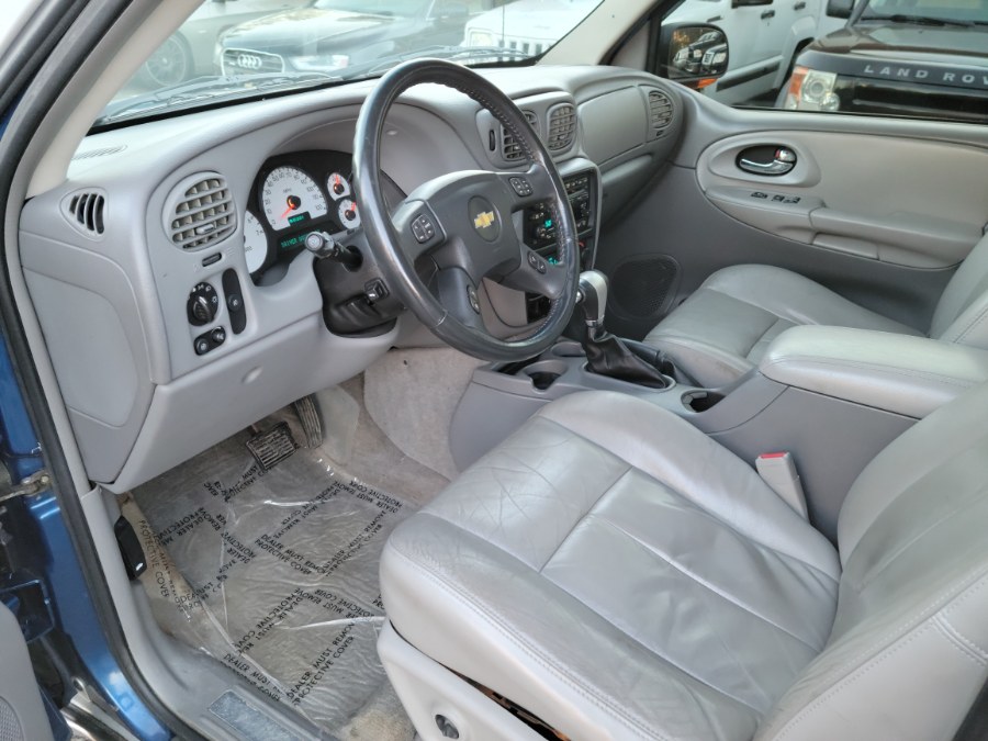 2005 Chevrolet TrailBlazer LT 4WD Leather & Sunroof, available for sale in East Windsor, Connecticut | Toro Auto. East Windsor, Connecticut 2005 Chevrolet TrailBlazer LT 4WD Leather & Sunroof, available for sale in East Windsor, Connecticut | Toro Auto. East Windsor, Connecticut