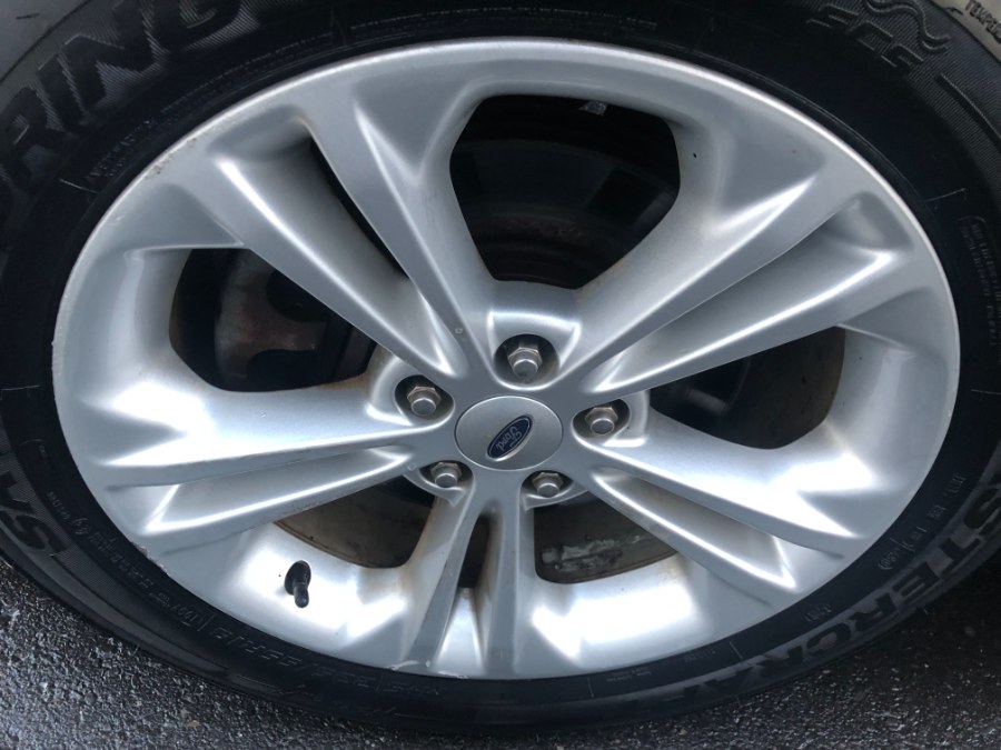 Used Ford Taurus 4dr Sdn SEL FWD 2013 | Bristol Auto Center LLC. Bristol, Connecticut Used Ford Taurus 4dr Sdn SEL FWD 2013 | Bristol Auto Center LLC. Bristol, Connecticut