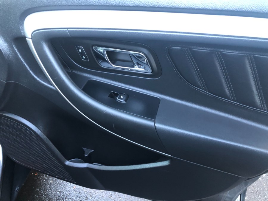 Used Ford Taurus 4dr Sdn SEL FWD 2013 | Bristol Auto Center LLC. Bristol, Connecticut Used Ford Taurus 4dr Sdn SEL FWD 2013 | Bristol Auto Center LLC. Bristol, Connecticut