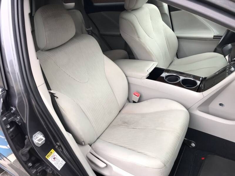 Used Toyota Venza 4dr Wgn I4 AWD 2010 | Motorcars of Boston. Newton, Massachusetts Used Toyota Venza 4dr Wgn I4 AWD 2010 | Motorcars of Boston. Newton, Massachusetts