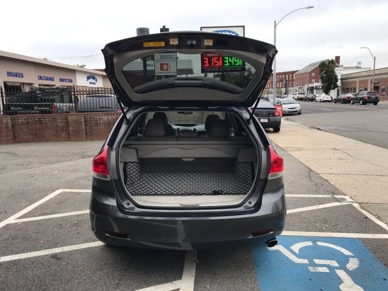Used Toyota Venza 4dr Wgn I4 AWD 2010 | Motorcars of Boston. Newton, Massachusetts Used Toyota Venza 4dr Wgn I4 AWD 2010 | Motorcars of Boston. Newton, Massachusetts