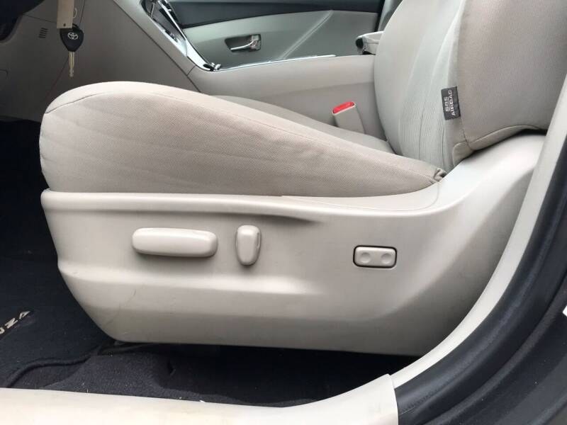 Used Toyota Venza 4dr Wgn I4 AWD 2010 | Motorcars of Boston. Newton, Massachusetts Used Toyota Venza 4dr Wgn I4 AWD 2010 | Motorcars of Boston. Newton, Massachusetts