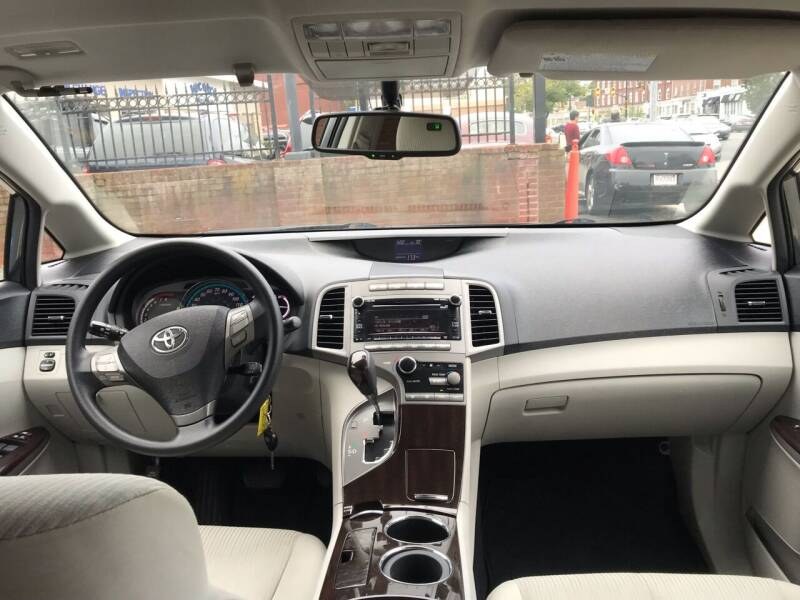 Used Toyota Venza 4dr Wgn I4 AWD 2010 | Motorcars of Boston. Newton, Massachusetts Used Toyota Venza 4dr Wgn I4 AWD 2010 | Motorcars of Boston. Newton, Massachusetts