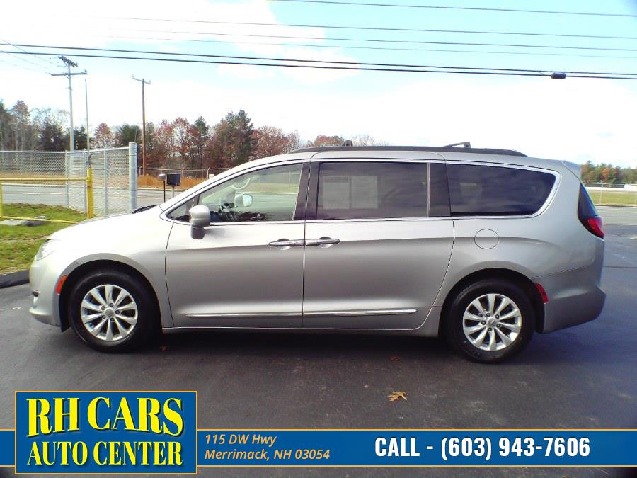 Used Chrysler Pacifica Touring-L FWD 2017 | RH Cars LLC. Merrimack, New Hampshire Used Chrysler Pacifica Touring-L FWD 2017 | RH Cars LLC. Merrimack, New Hampshire