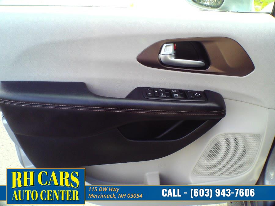 Used Chrysler Pacifica Touring-L FWD 2017 | RH Cars LLC. Merrimack, New Hampshire Used Chrysler Pacifica Touring-L FWD 2017 | RH Cars LLC. Merrimack, New Hampshire