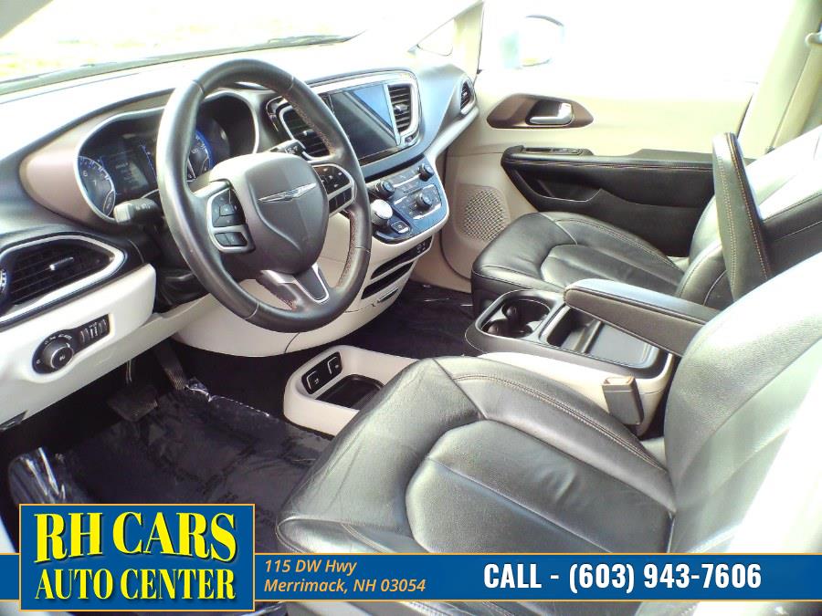 Used Chrysler Pacifica Touring-L FWD 2017 | RH Cars LLC. Merrimack, New Hampshire Used Chrysler Pacifica Touring-L FWD 2017 | RH Cars LLC. Merrimack, New Hampshire