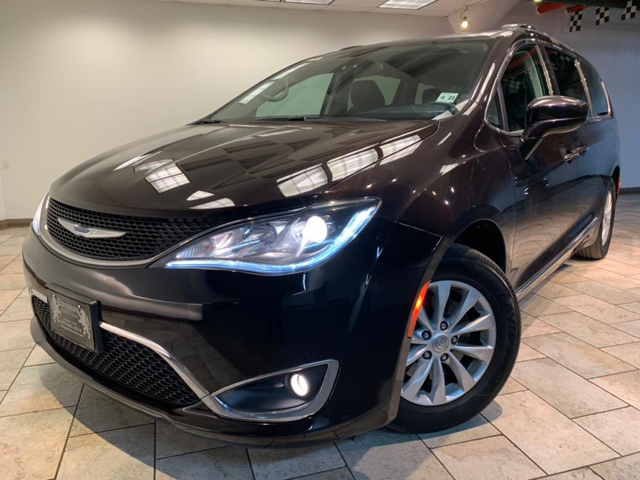 2018 Chrysler Pacifica Touring L FWD, available for sale in Lodi, New Jersey | European Auto Expo. Lodi, New Jersey