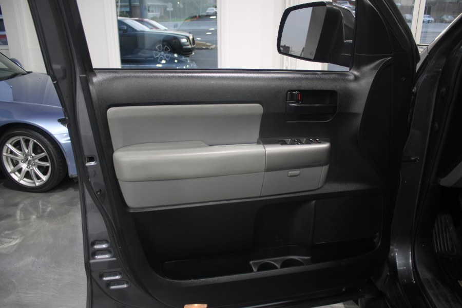 Used Toyota Sequoia 4WD 5.7L SR5 (Natl) 2014 | Auto Gallery. Lodi, New Jersey Used Toyota Sequoia 4WD 5.7L SR5 (Natl) 2014 | Auto Gallery. Lodi, New Jersey