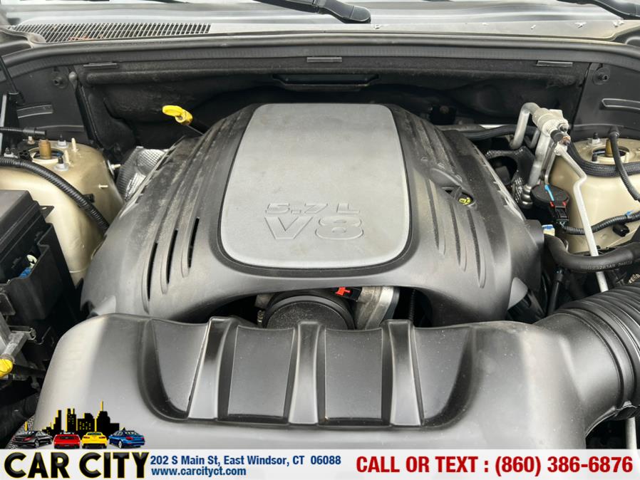 2011 Jeep Grand Cherokee 4WD 4dr Overland, available for sale in East Windsor, Connecticut | Car City LLC. East Windsor, Connecticut 2011 Jeep Grand Cherokee 4WD 4dr Overland, available for sale in East Windsor, Connecticut | Car City LLC. East Windsor, Connecticut