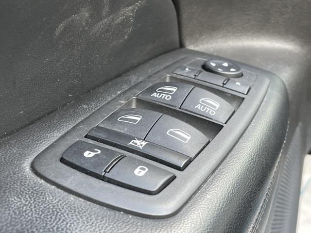 Used Jeep Grand Cherokee Altitude 2019 | Blasius Federal Road. Brookfield, Connecticut Used Jeep Grand Cherokee Altitude 2019 | Blasius Federal Road. Brookfield, Connecticut