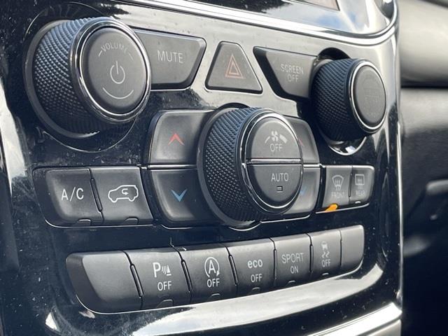 Used Jeep Grand Cherokee Altitude 2019 | Blasius Federal Road. Brookfield, Connecticut Used Jeep Grand Cherokee Altitude 2019 | Blasius Federal Road. Brookfield, Connecticut