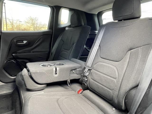 Used Jeep Renegade Latitude 2016 | Blasius Federal Road. Brookfield, Connecticut Used Jeep Renegade Latitude 2016 | Blasius Federal Road. Brookfield, Connecticut