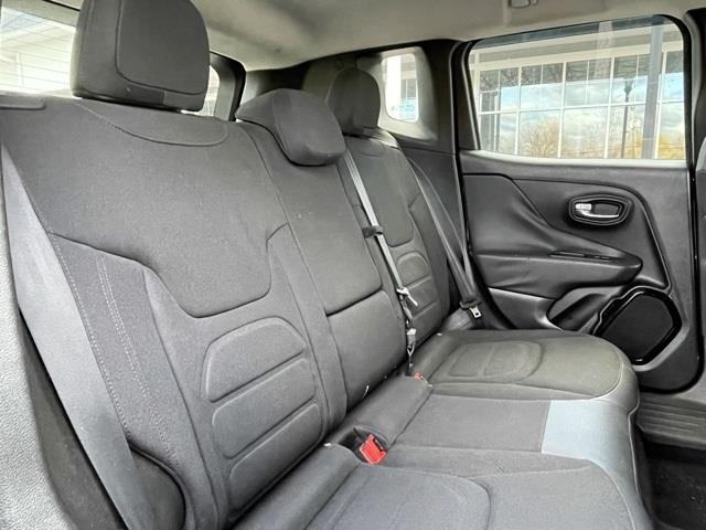 Used Jeep Renegade Latitude 2016 | Blasius Federal Road. Brookfield, Connecticut Used Jeep Renegade Latitude 2016 | Blasius Federal Road. Brookfield, Connecticut