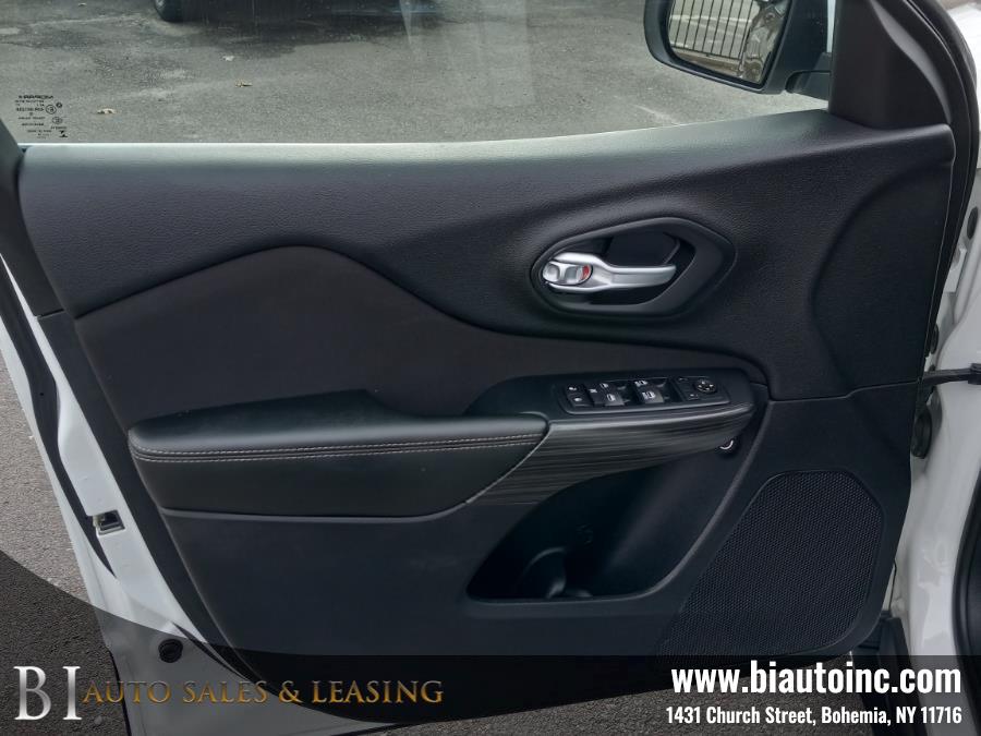 2016 Jeep Cherokee 4WD 4dr Latitude, available for sale in Bohemia, New York | B I Auto Sales. Bohemia, New York 2016 Jeep Cherokee 4WD 4dr Latitude, available for sale in Bohemia, New York | B I Auto Sales. Bohemia, New York