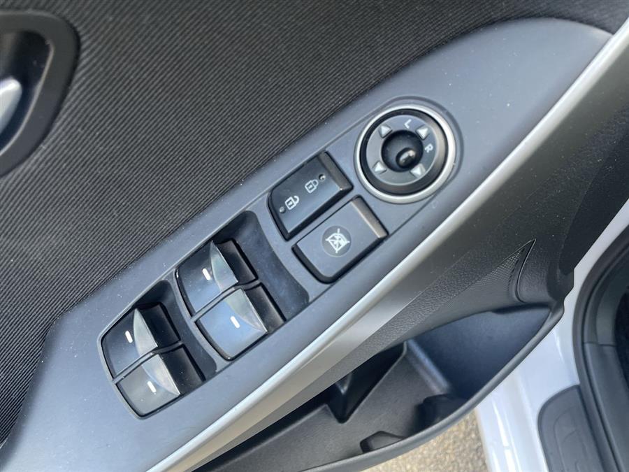 Used Hyundai Elantra GT 5dr HB Auto 2013 | Wiz Leasing Inc. Stratford, Connecticut Used Hyundai Elantra GT 5dr HB Auto 2013 | Wiz Leasing Inc. Stratford, Connecticut
