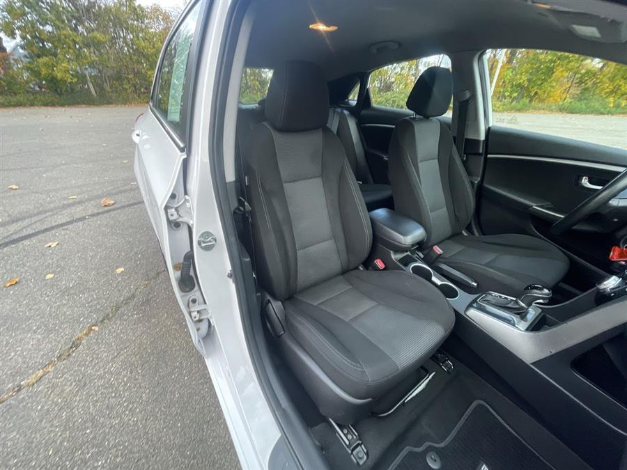 Used Hyundai Elantra GT 5dr HB Auto 2013 | Wiz Leasing Inc. Stratford, Connecticut Used Hyundai Elantra GT 5dr HB Auto 2013 | Wiz Leasing Inc. Stratford, Connecticut