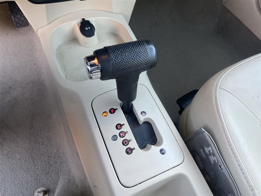 Used Volkswagen New Beetle Convertible 2dr Auto 2007 | Wiz Leasing Inc. Stratford, Connecticut Used Volkswagen New Beetle Convertible 2dr Auto 2007 | Wiz Leasing Inc. Stratford, Connecticut