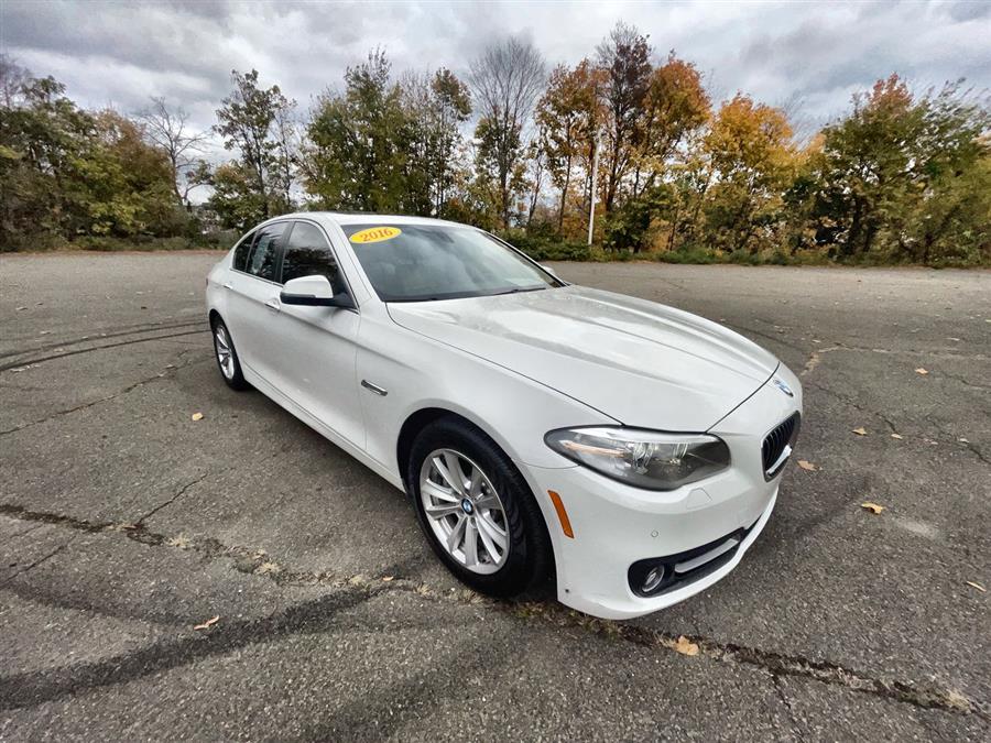 2016 BMW 5 Series 4dr Sdn 528i RWD, available for sale in Stratford, Connecticut | Wiz Leasing Inc. Stratford, Connecticut