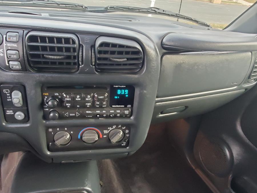 Used Chevrolet Blazer 4dr 4WD LS 2000 | SGM Auto Sales. West Babylon, New York Used Chevrolet Blazer 4dr 4WD LS 2000 | SGM Auto Sales. West Babylon, New York