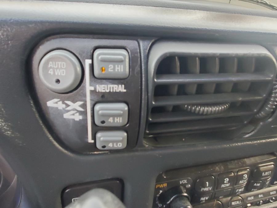 Used Chevrolet Blazer 4dr 4WD LS 2000 | SGM Auto Sales. West Babylon, New York Used Chevrolet Blazer 4dr 4WD LS 2000 | SGM Auto Sales. West Babylon, New York