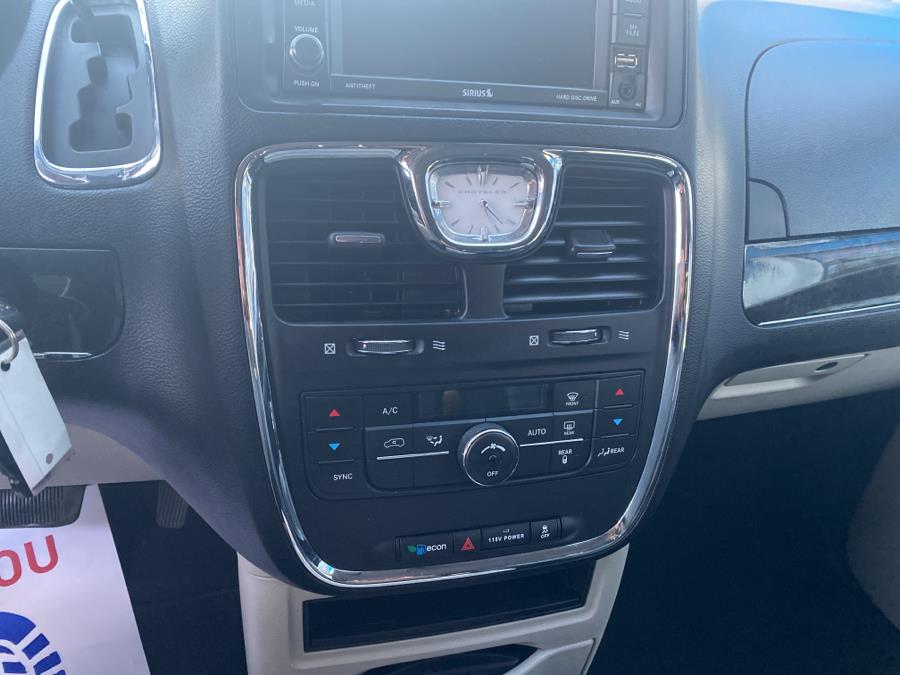 2014 Chrysler Town & Country 4dr Wgn Touring, available for sale in Stamford, Connecticut | Harbor View Auto Sales LLC. Stamford, Connecticut 2014 Chrysler Town & Country 4dr Wgn Touring, available for sale in Stamford, Connecticut | Harbor View Auto Sales LLC. Stamford, Connecticut
