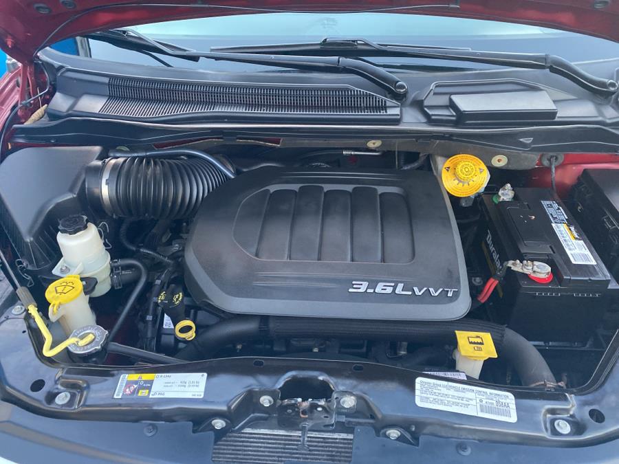 2014 Chrysler Town & Country 4dr Wgn Touring, available for sale in Stamford, Connecticut | Harbor View Auto Sales LLC. Stamford, Connecticut 2014 Chrysler Town & Country 4dr Wgn Touring, available for sale in Stamford, Connecticut | Harbor View Auto Sales LLC. Stamford, Connecticut