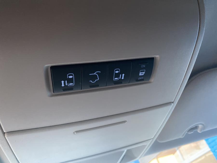 2014 Chrysler Town & Country 4dr Wgn Touring, available for sale in Stamford, Connecticut | Harbor View Auto Sales LLC. Stamford, Connecticut 2014 Chrysler Town & Country 4dr Wgn Touring, available for sale in Stamford, Connecticut | Harbor View Auto Sales LLC. Stamford, Connecticut