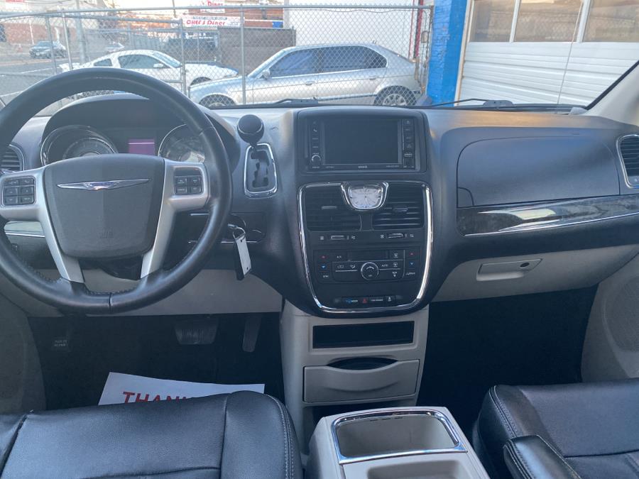 2014 Chrysler Town & Country 4dr Wgn Touring, available for sale in Stamford, Connecticut | Harbor View Auto Sales LLC. Stamford, Connecticut 2014 Chrysler Town & Country 4dr Wgn Touring, available for sale in Stamford, Connecticut | Harbor View Auto Sales LLC. Stamford, Connecticut