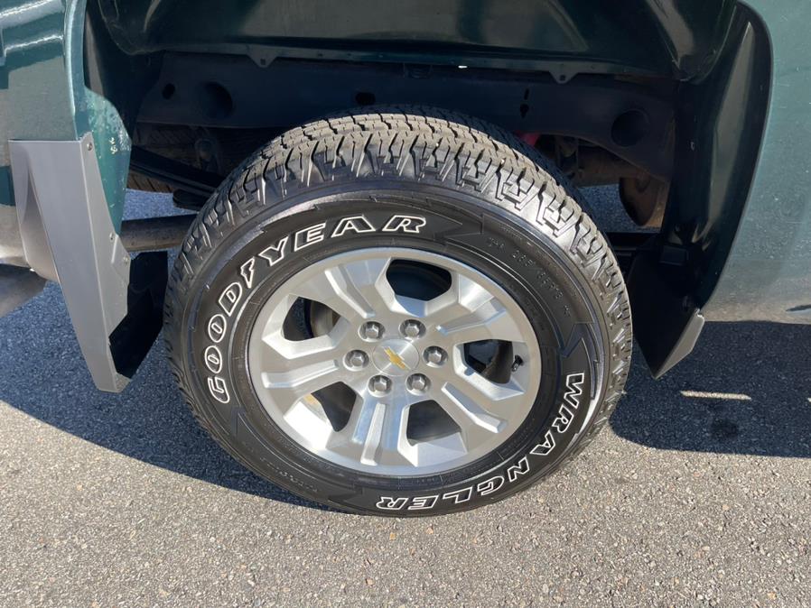 Used Chevrolet Silverado 1500 4WD Reg Cab 119.0" LT w/2LT 2015 | Mike And Tony Auto Sales, Inc. South Windsor, Connecticut Used Chevrolet Silverado 1500 4WD Reg Cab 119.0" LT w/2LT 2015 | Mike And Tony Auto Sales, Inc. South Windsor, Connecticut