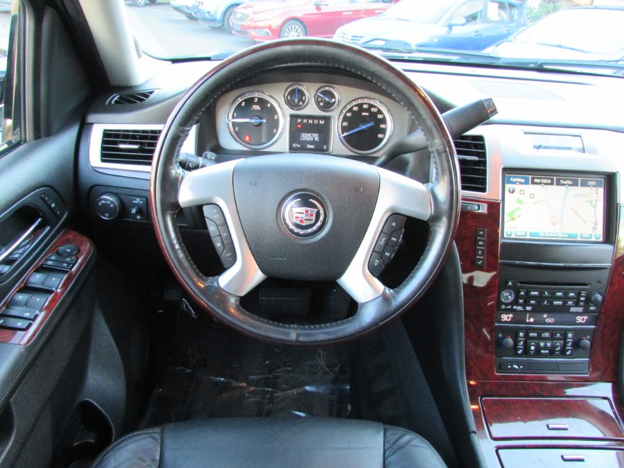 2011 Cadillac Escalade ESV AWD 4dr Luxury, available for sale in East Windsor, Connecticut | United Auto Sales of E Windsor, Inc. East Windsor, Connecticut 2011 Cadillac Escalade ESV AWD 4dr Luxury, available for sale in East Windsor, Connecticut | United Auto Sales of E Windsor, Inc. East Windsor, Connecticut