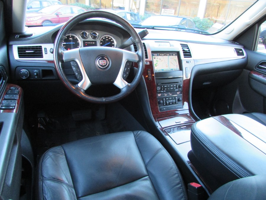 2011 Cadillac Escalade ESV AWD 4dr Luxury, available for sale in East Windsor, Connecticut | United Auto Sales of E Windsor, Inc. East Windsor, Connecticut 2011 Cadillac Escalade ESV AWD 4dr Luxury, available for sale in East Windsor, Connecticut | United Auto Sales of E Windsor, Inc. East Windsor, Connecticut
