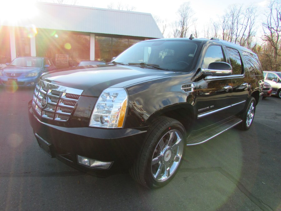 2011 Cadillac Escalade ESV AWD 4dr Luxury, available for sale in East Windsor, Connecticut | United Auto Sales of E Windsor, Inc. East Windsor, Connecticut 2011 Cadillac Escalade ESV AWD 4dr Luxury, available for sale in East Windsor, Connecticut | United Auto Sales of E Windsor, Inc. East Windsor, Connecticut