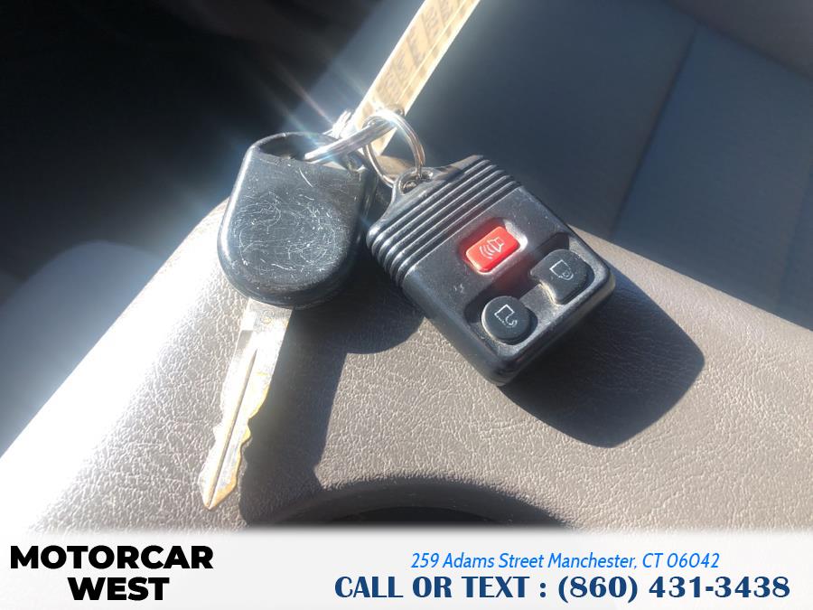 2009 Ford Super Duty F-350 SRW 4WD SuperCab 142" XLT, available for sale in Manchester, Connecticut | Motorcar West. Manchester, Connecticut 2009 Ford Super Duty F-350 SRW 4WD SuperCab 142" XLT, available for sale in Manchester, Connecticut | Motorcar West. Manchester, Connecticut