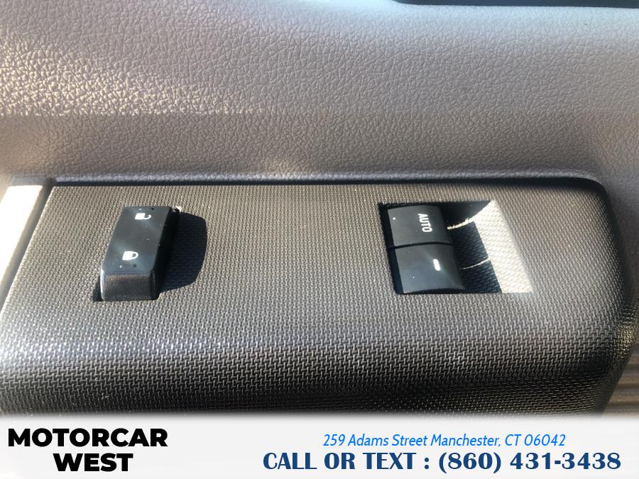 2009 Ford Super Duty F-350 SRW 4WD SuperCab 142" XLT, available for sale in Manchester, Connecticut | Motorcar West. Manchester, Connecticut 2009 Ford Super Duty F-350 SRW 4WD SuperCab 142" XLT, available for sale in Manchester, Connecticut | Motorcar West. Manchester, Connecticut
