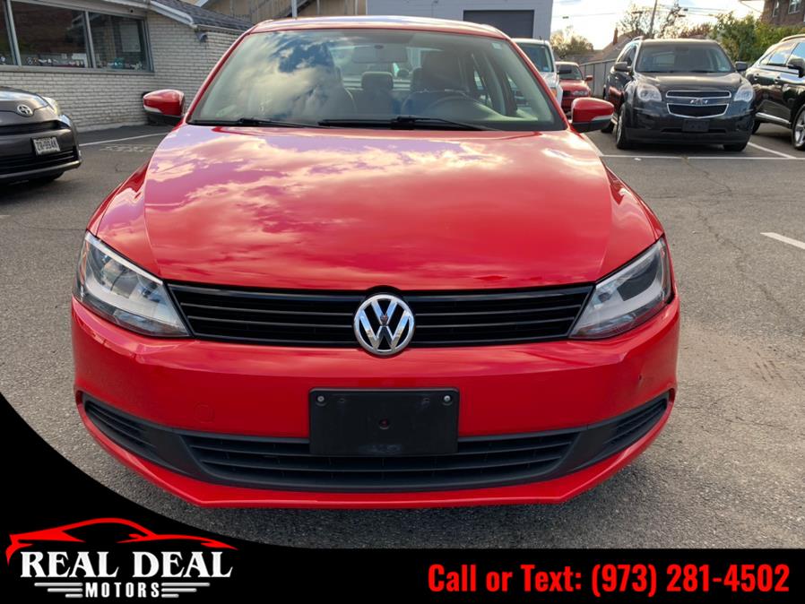 Used Volkswagen Jetta Sedan 4dr Auto SE w/Connectivity PZEV 2014 | Real Deal Motors. Lodi, New Jersey Used Volkswagen Jetta Sedan 4dr Auto SE w/Connectivity PZEV 2014 | Real Deal Motors. Lodi, New Jersey