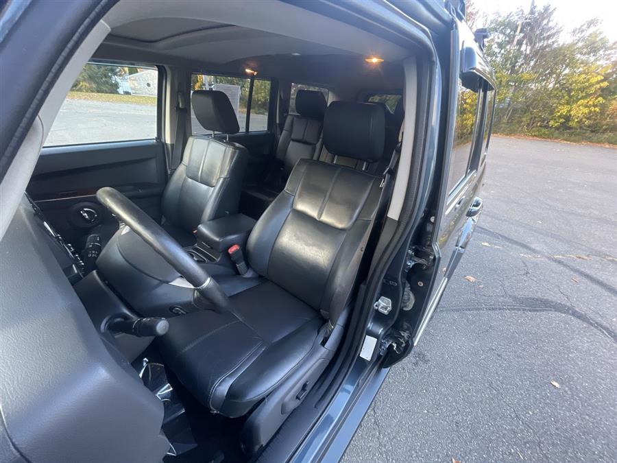 Used Jeep Commander 4WD 4dr Limited 2008 | Wiz Leasing Inc. Stratford, Connecticut Used Jeep Commander 4WD 4dr Limited 2008 | Wiz Leasing Inc. Stratford, Connecticut