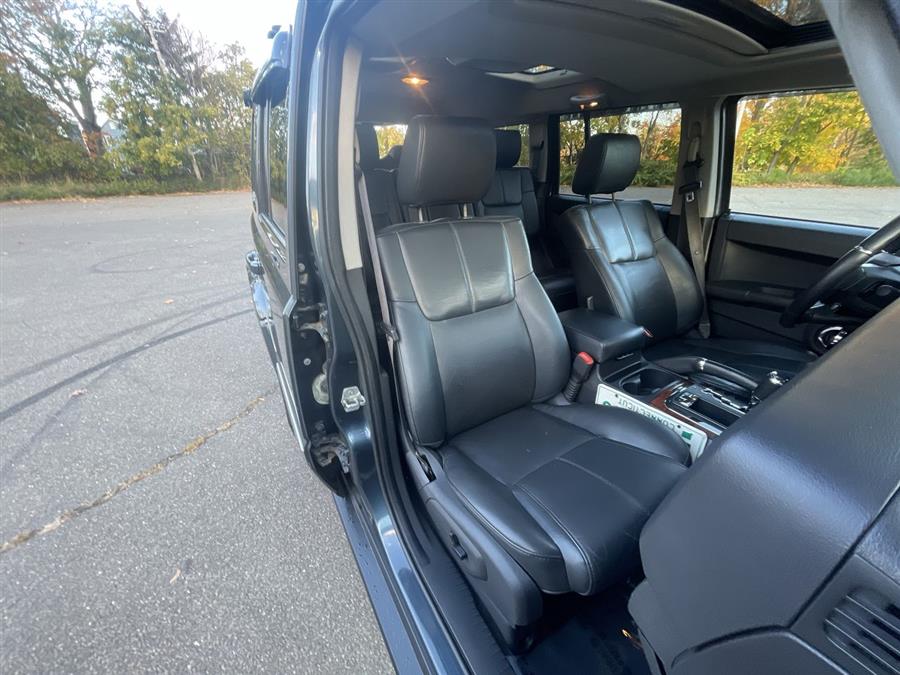 Used Jeep Commander 4WD 4dr Limited 2008 | Wiz Leasing Inc. Stratford, Connecticut Used Jeep Commander 4WD 4dr Limited 2008 | Wiz Leasing Inc. Stratford, Connecticut
