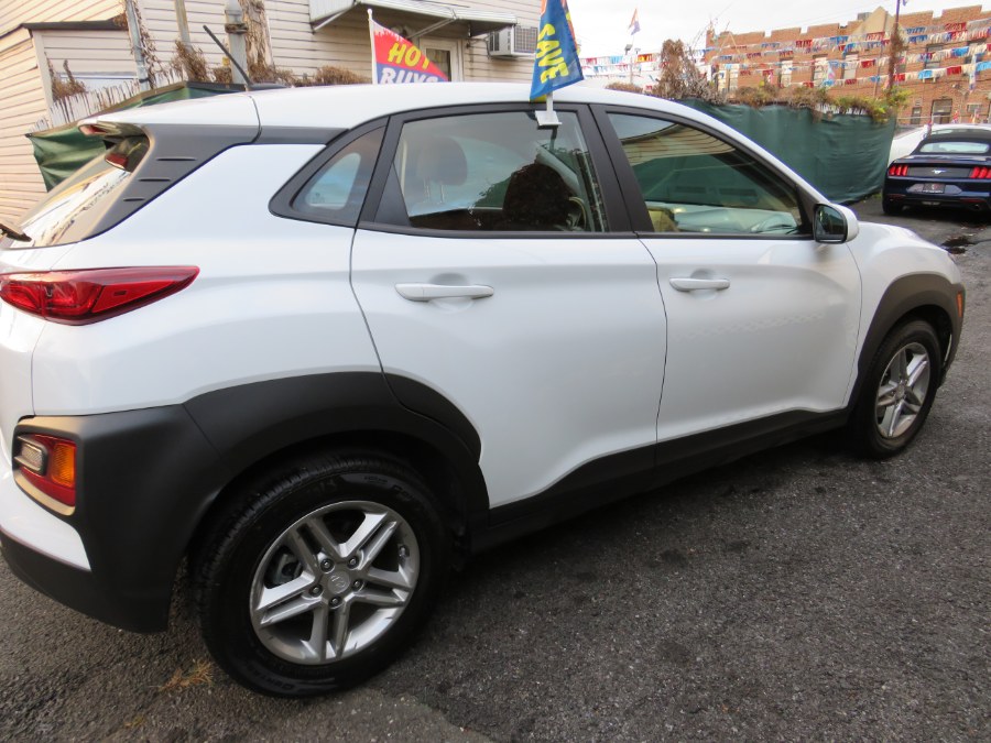 Used Hyundai Kona SE Auto 2020 | Road Masters II INC. Middle Village, New York Used Hyundai Kona SE Auto 2020 | Road Masters II INC. Middle Village, New York