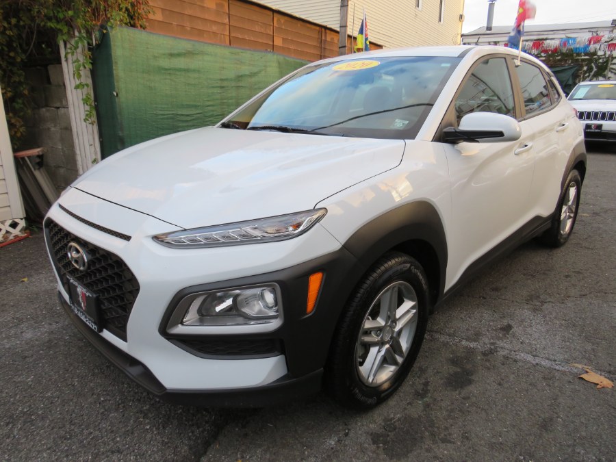 Used Hyundai Kona SE Auto 2020 | Road Masters II INC. Middle Village, New York Used Hyundai Kona SE Auto 2020 | Road Masters II INC. Middle Village, New York