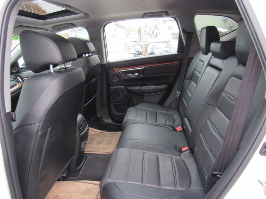 2017 Honda CR-V EX-L, available for sale in Worcester, Massachusetts | Hilario's Auto Sales Inc.. Worcester, Massachusetts 2017 Honda CR-V EX-L, available for sale in Worcester, Massachusetts | Hilario's Auto Sales Inc.. Worcester, Massachusetts