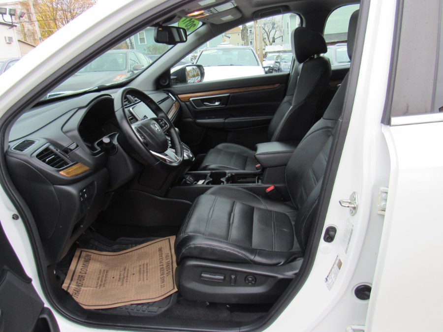 2017 Honda CR-V EX-L, available for sale in Worcester, Massachusetts | Hilario's Auto Sales Inc.. Worcester, Massachusetts 2017 Honda CR-V EX-L, available for sale in Worcester, Massachusetts | Hilario's Auto Sales Inc.. Worcester, Massachusetts