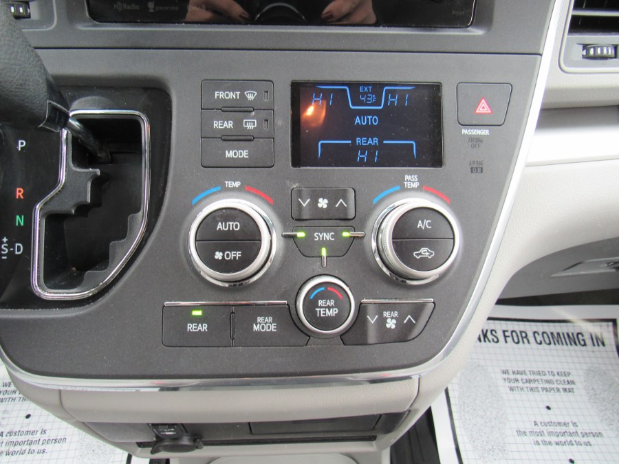 Used Toyota Sienna LE 2017 | Hilario's Auto Sales Inc.. Worcester, Massachusetts Used Toyota Sienna LE 2017 | Hilario's Auto Sales Inc.. Worcester, Massachusetts