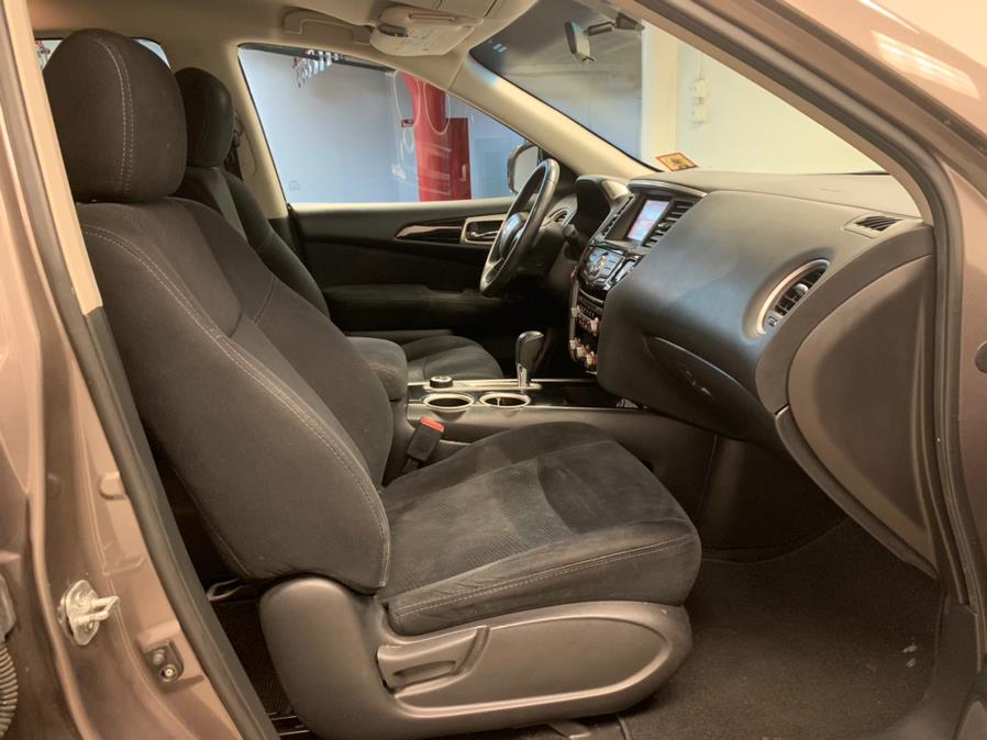 Used Nissan Pathfinder 4WD 4dr SV 2014 | European Auto Expo. Lodi, New Jersey Used Nissan Pathfinder 4WD 4dr SV 2014 | European Auto Expo. Lodi, New Jersey