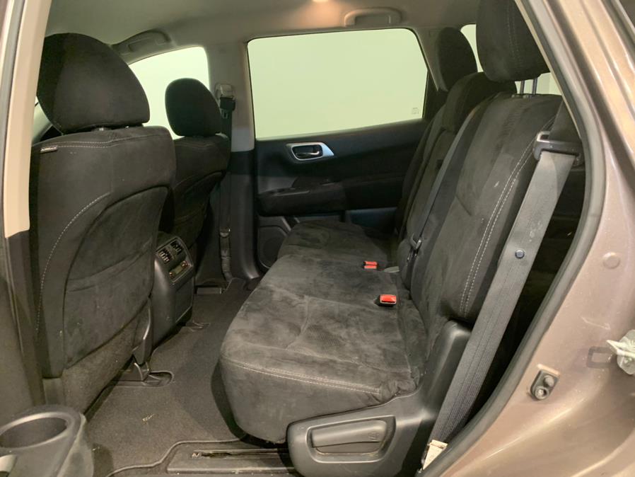 Used Nissan Pathfinder 4WD 4dr SV 2014 | European Auto Expo. Lodi, New Jersey Used Nissan Pathfinder 4WD 4dr SV 2014 | European Auto Expo. Lodi, New Jersey