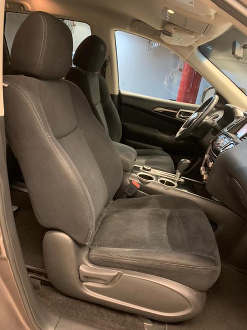 Used Nissan Pathfinder 4WD 4dr SV 2014 | European Auto Expo. Lodi, New Jersey Used Nissan Pathfinder 4WD 4dr SV 2014 | European Auto Expo. Lodi, New Jersey