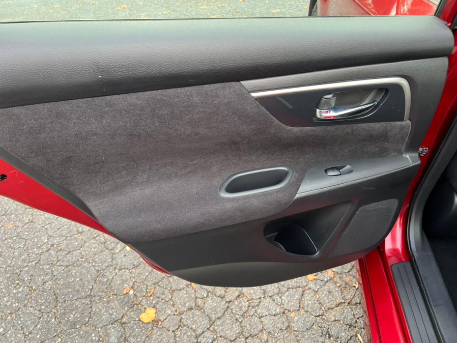 Used Nissan Altima 4dr Sdn I4 2.5 S 2013 | Mint Auto Sales. Islip, New York Used Nissan Altima 4dr Sdn I4 2.5 S 2013 | Mint Auto Sales. Islip, New York