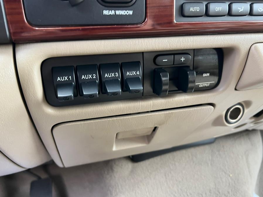 Used Ford Super Duty F-350 DRW Crew Cab 156" Lariat 4WD 2006 | Mint Auto Sales. Islip, New York Used Ford Super Duty F-350 DRW Crew Cab 156" Lariat 4WD 2006 | Mint Auto Sales. Islip, New York