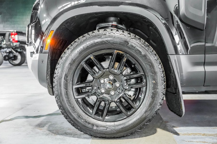 Used Land Rover Defender 110 S AWD 2022 | 26 Motors Corp. Bronx, New York Used Land Rover Defender 110 S AWD 2022 | 26 Motors Corp. Bronx, New York