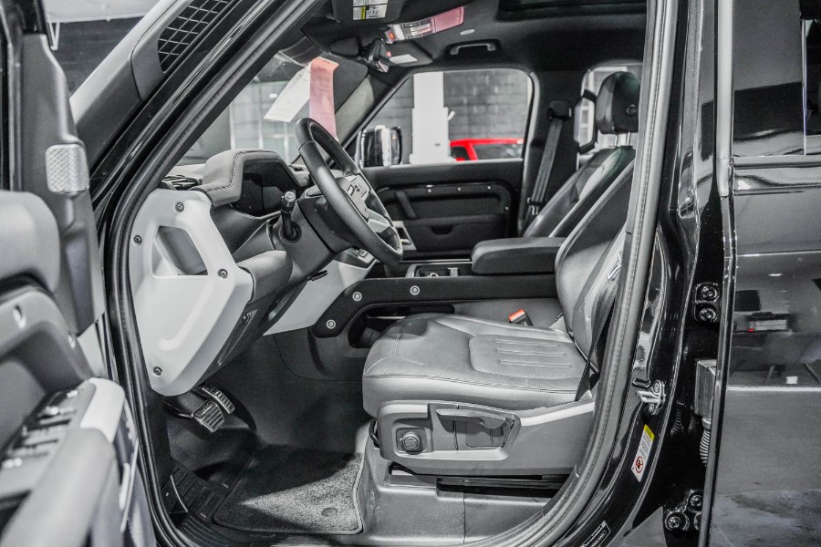 Used Land Rover Defender 110 S AWD 2022 | 26 Motors Corp. Bronx, New York Used Land Rover Defender 110 S AWD 2022 | 26 Motors Corp. Bronx, New York